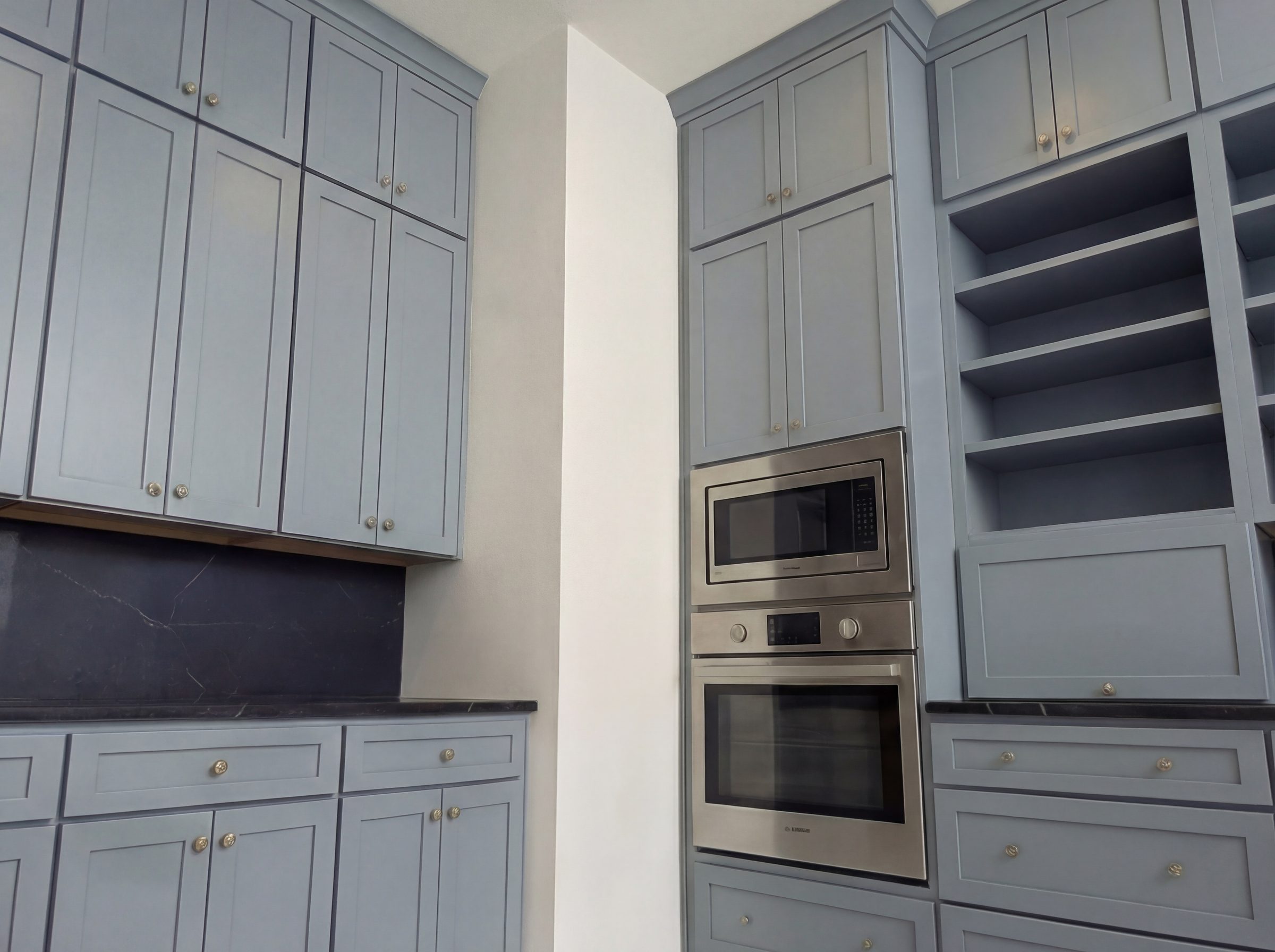 Butler's pantry — inner corner